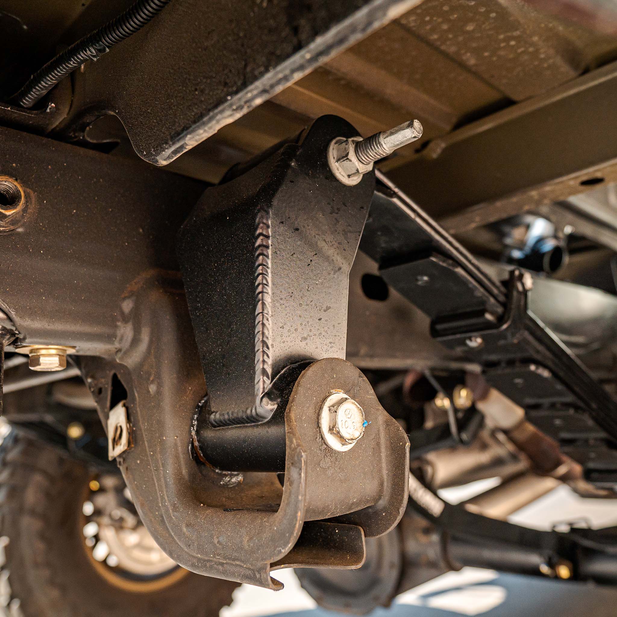 Long Travel Shackles - Image 3